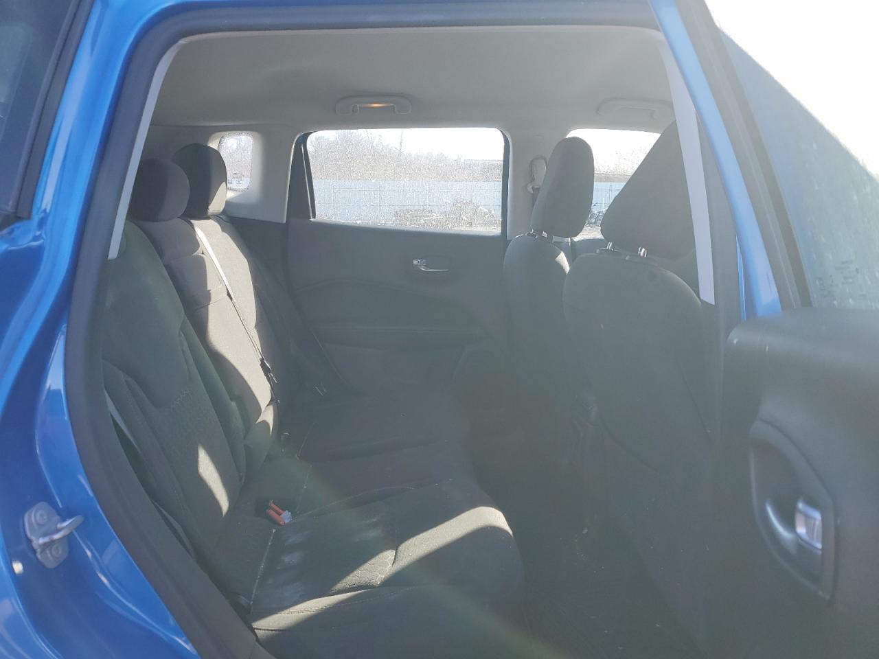 2018 Jeep Compass - Image 11
