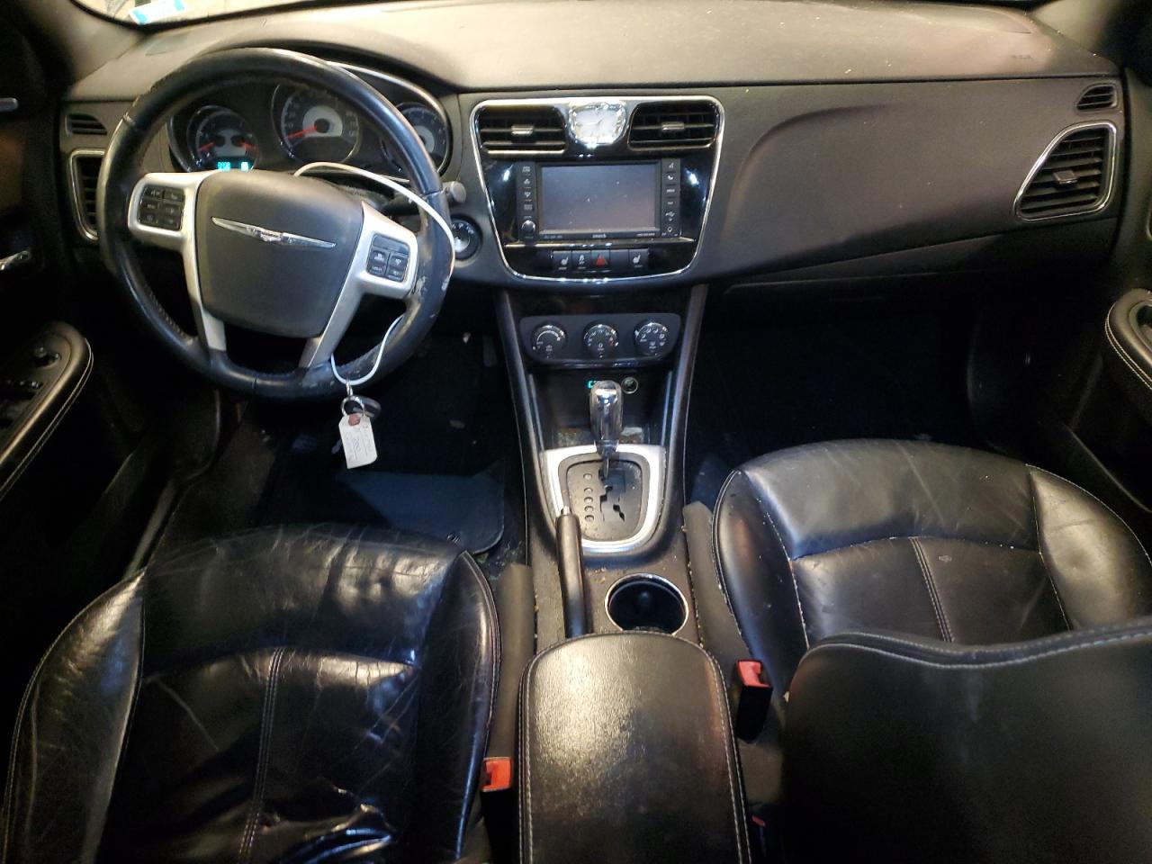 2013 Chrysler 200 - Image 8