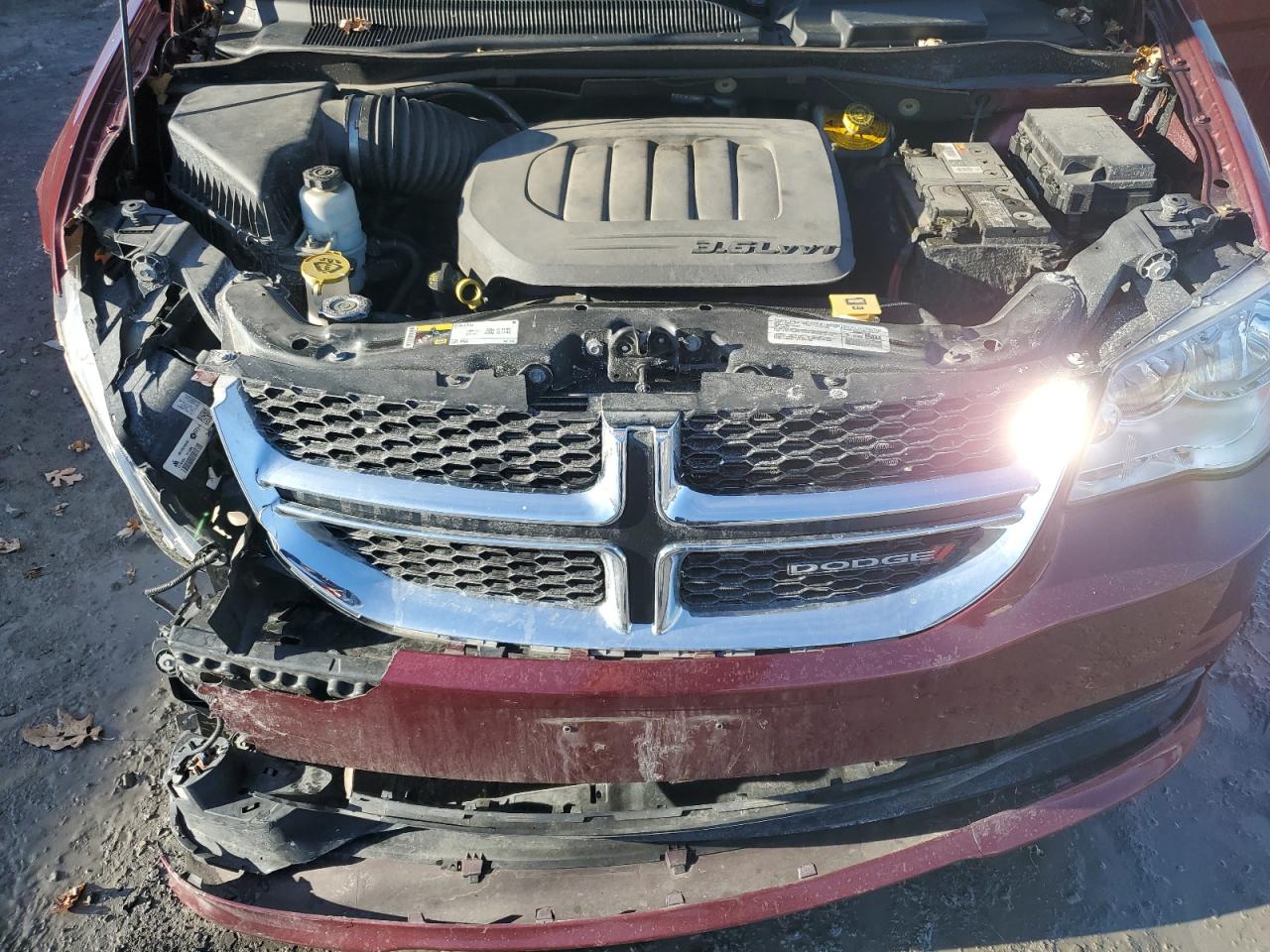 2019 Dodge Caravan - Image 12
