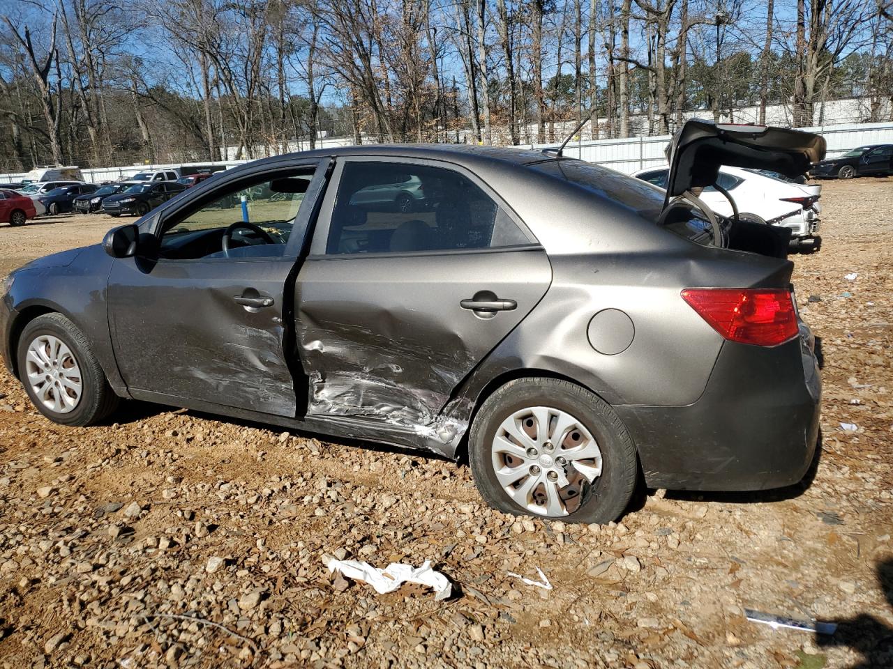 2011 Kia Forte - Image 2