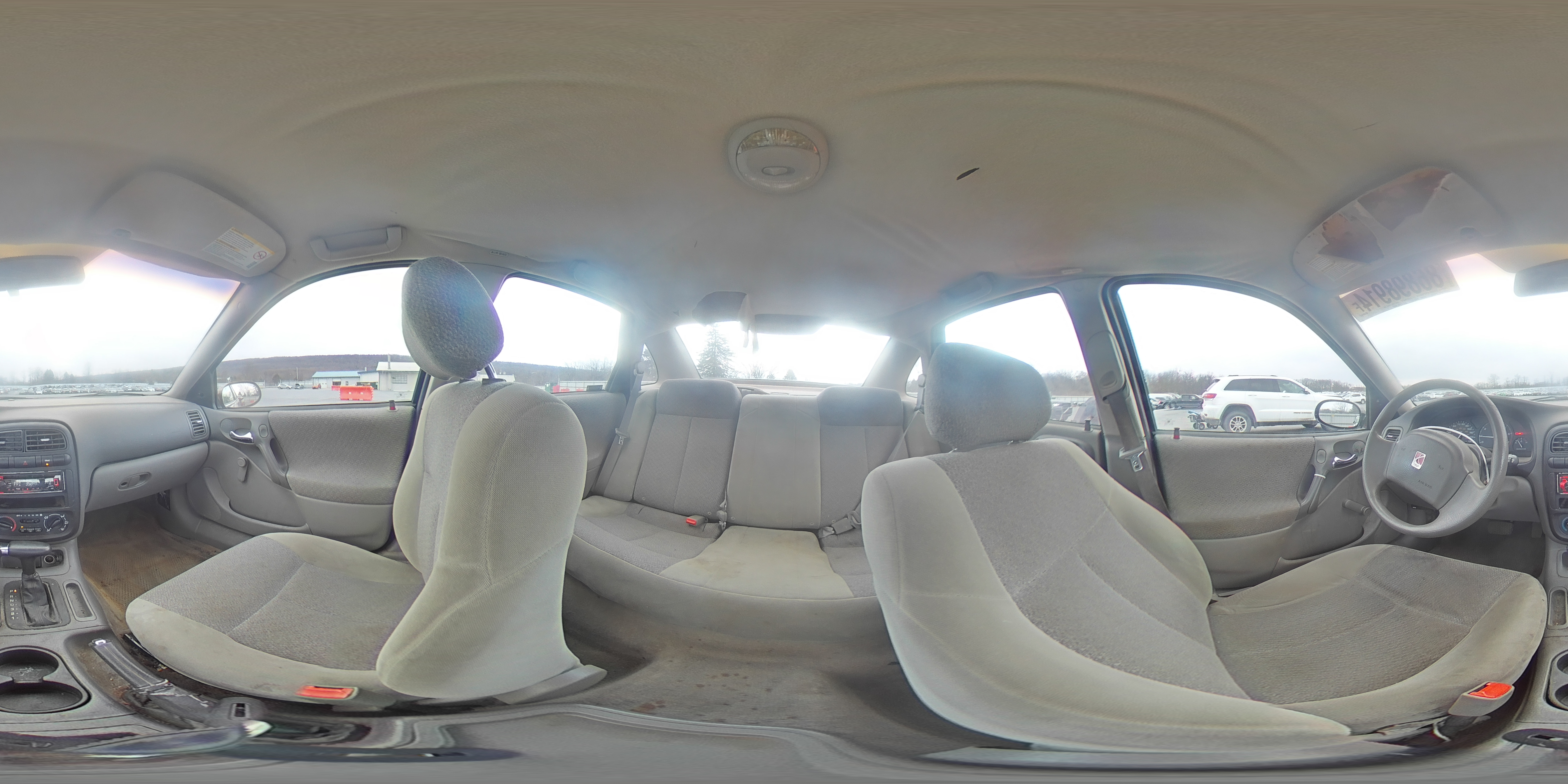 2002 Saturn LW - Image 13