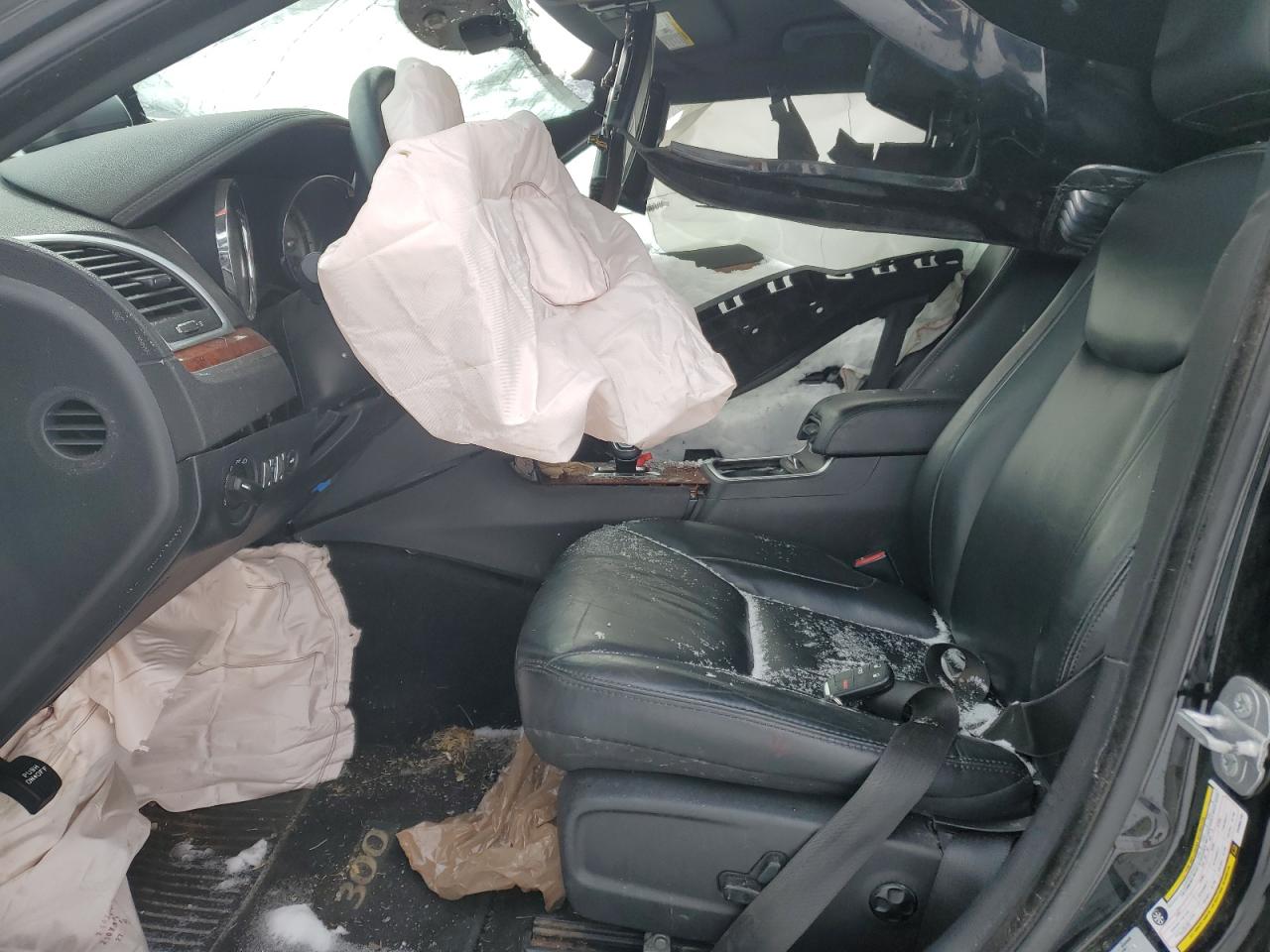 2014 Chrysler 300 - Image 7