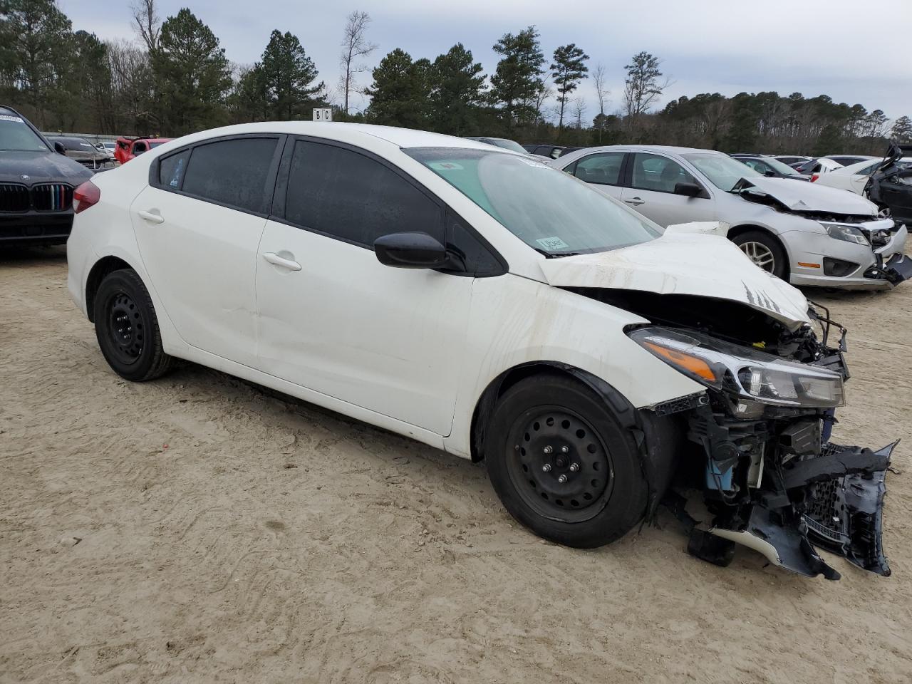 2017 Kia Forte - Image 4