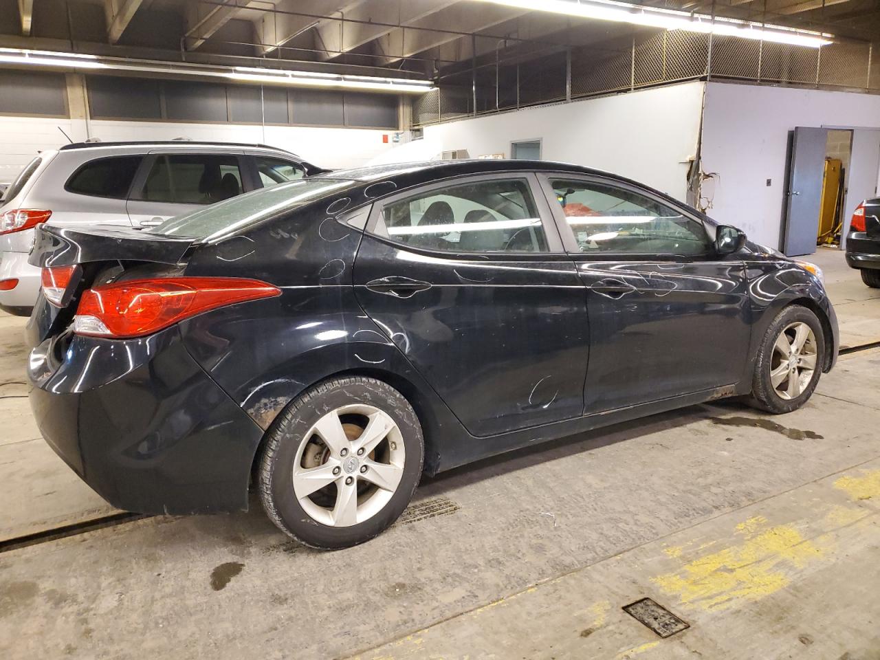2013 Hyundai Elantra - Image 3