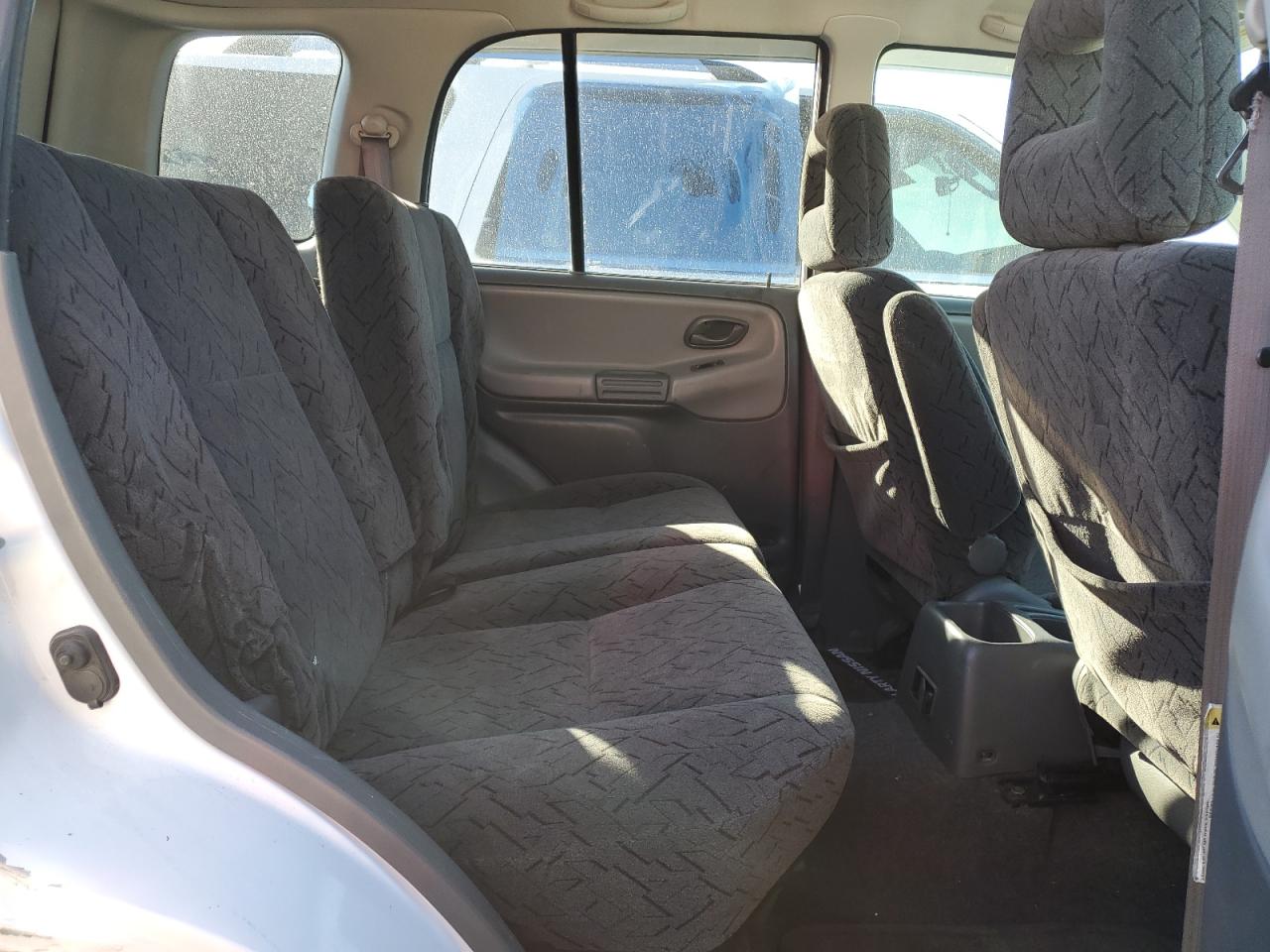 2004 Chevrolet Tracker - Image 11