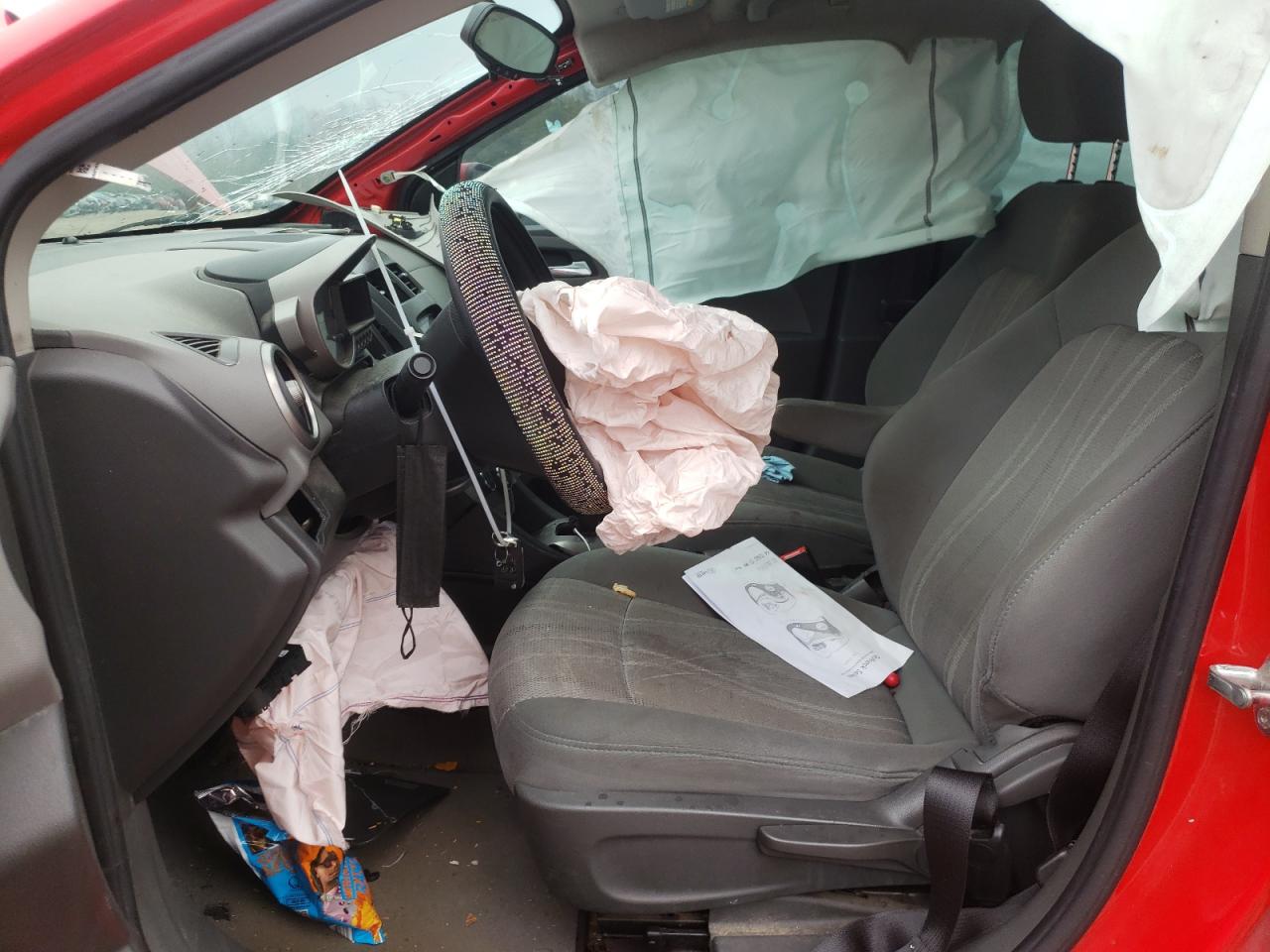 2014 Chevrolet Sonic - Image 7