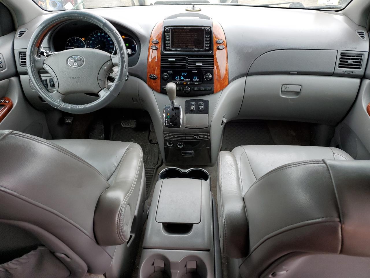 2007 Toyota Sienna - Image 8
