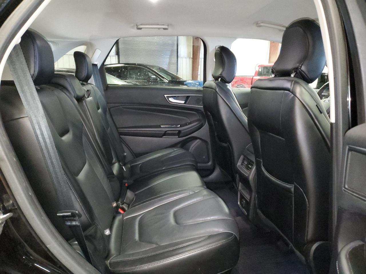 2017 Ford Edge - Image 11