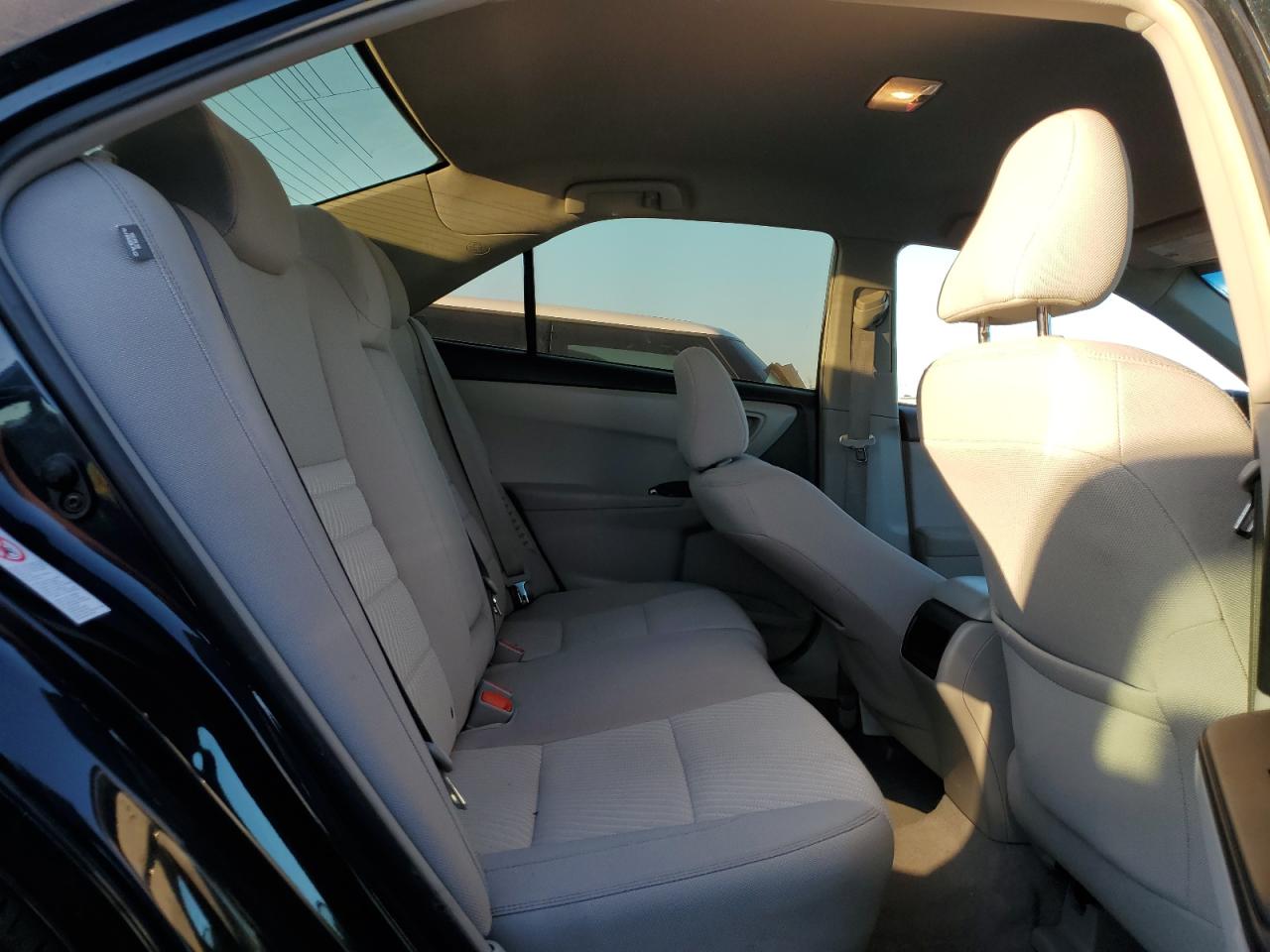 2017 Toyota Camry - Image 10