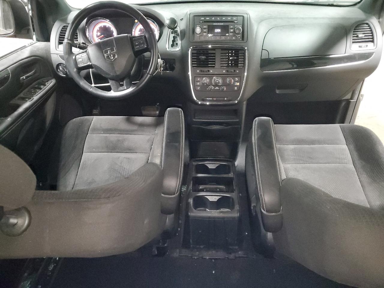 2014 Dodge Caravan - Image 8