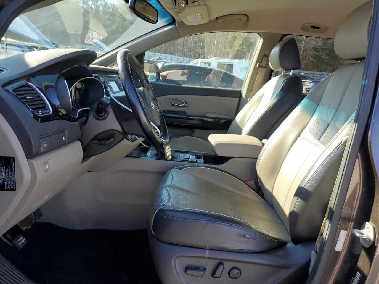 2016 Kia Sedona - Image 7