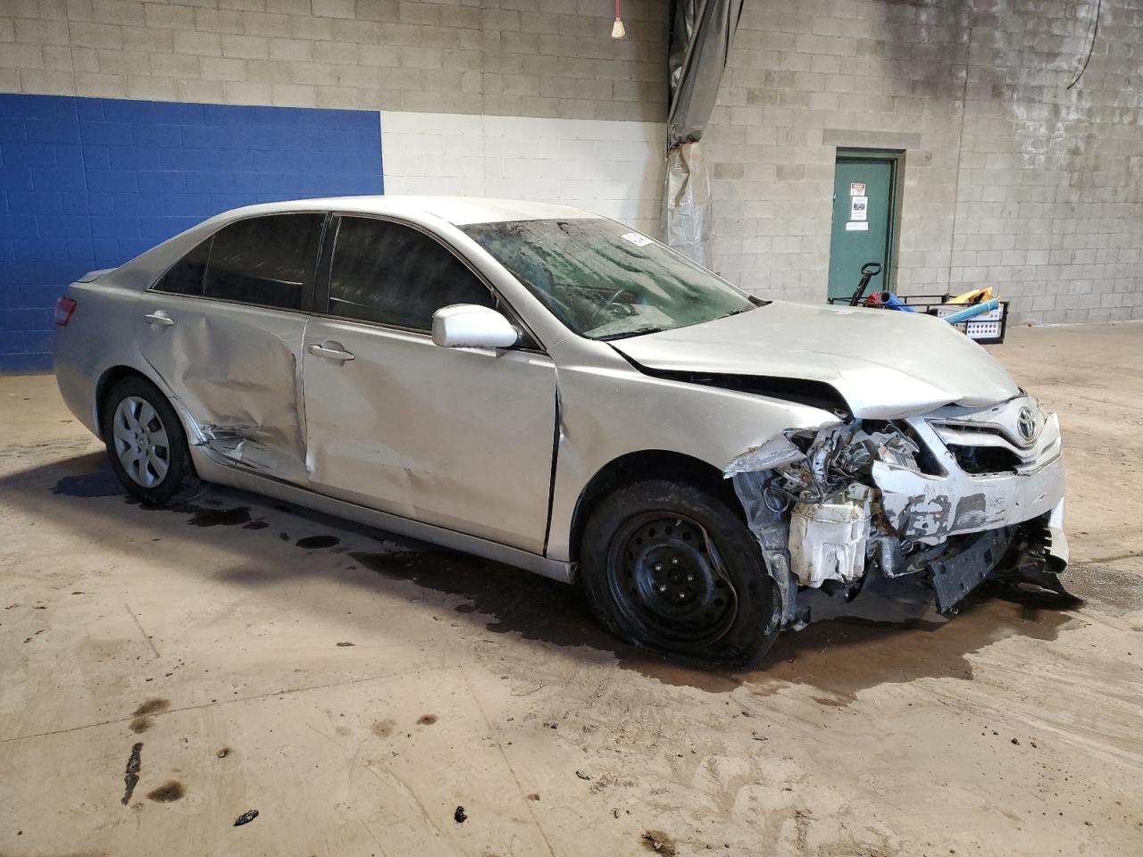 2011 Toyota Camry - Image 4