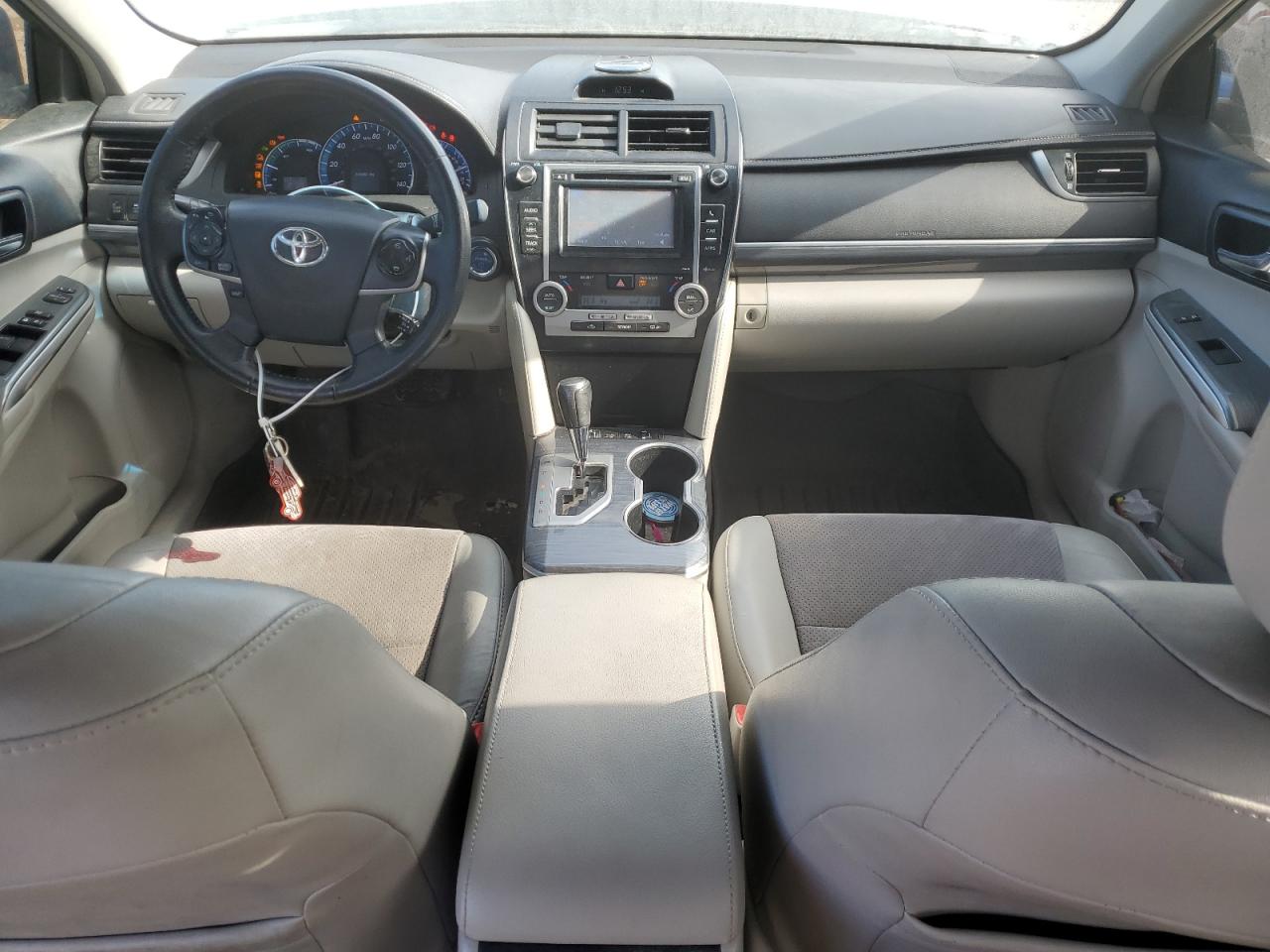 2013 Toyota Camry - Image 8