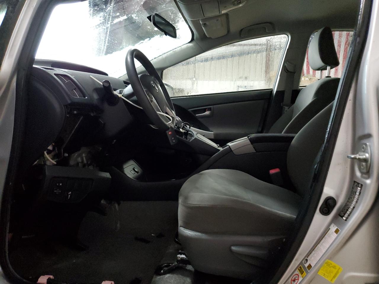 2013 Toyota Prius - Image 7