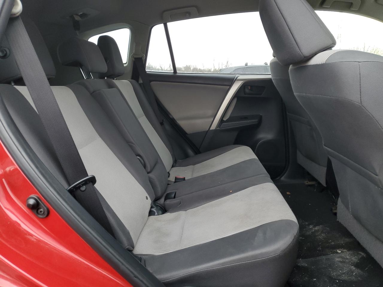 2015 Toyota RAV 4 - Image 11