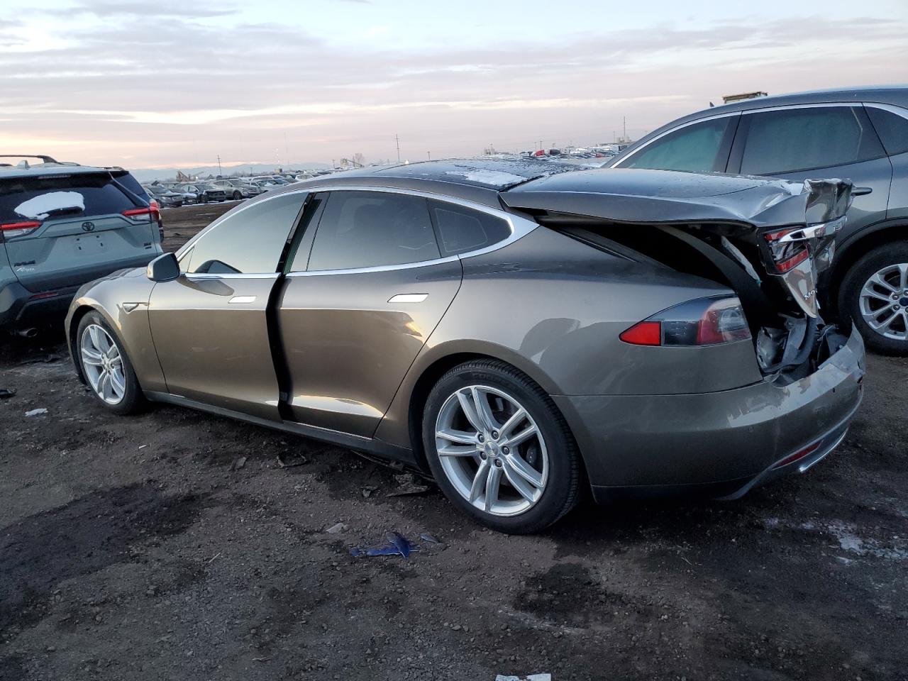 5YJSA1E24FF115121 2015 TESLA MODEL S - Image 2