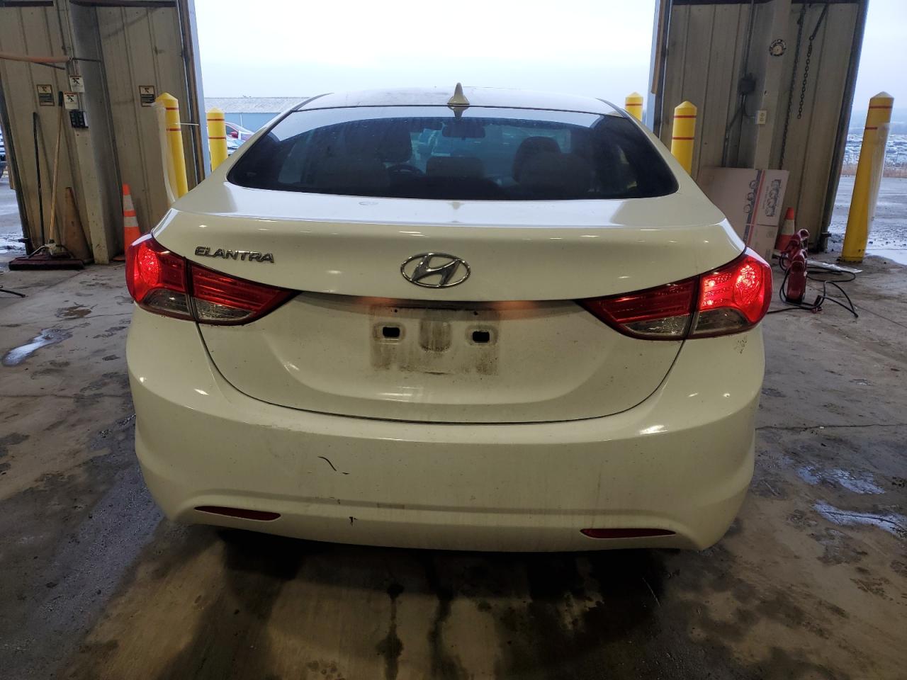 2013 Hyundai Elantra - Image 6