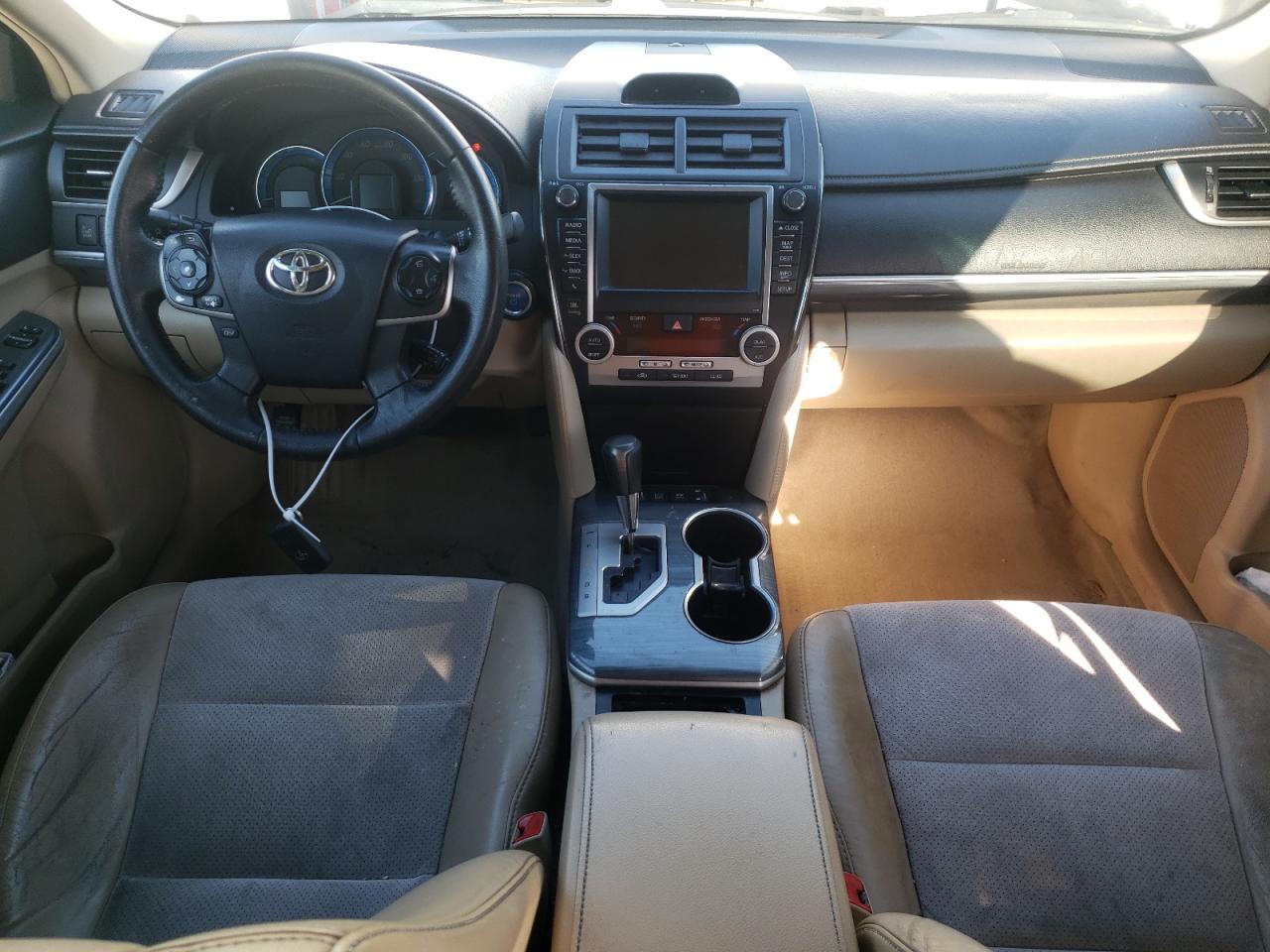 2012 Toyota Camry - Image 8