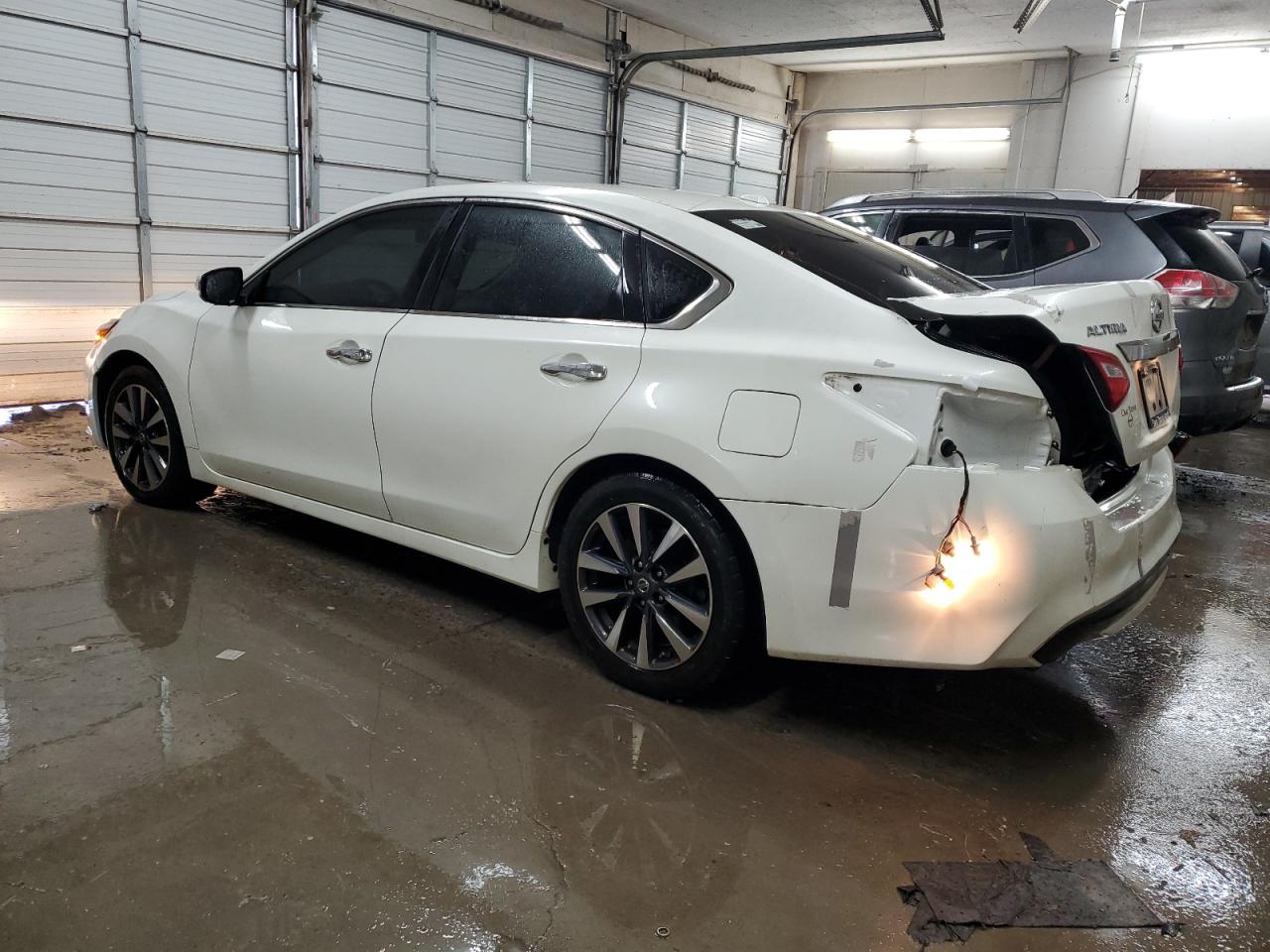 1N4AL3AP6HC202026 2017 NISSAN ALTIMA - Image 2