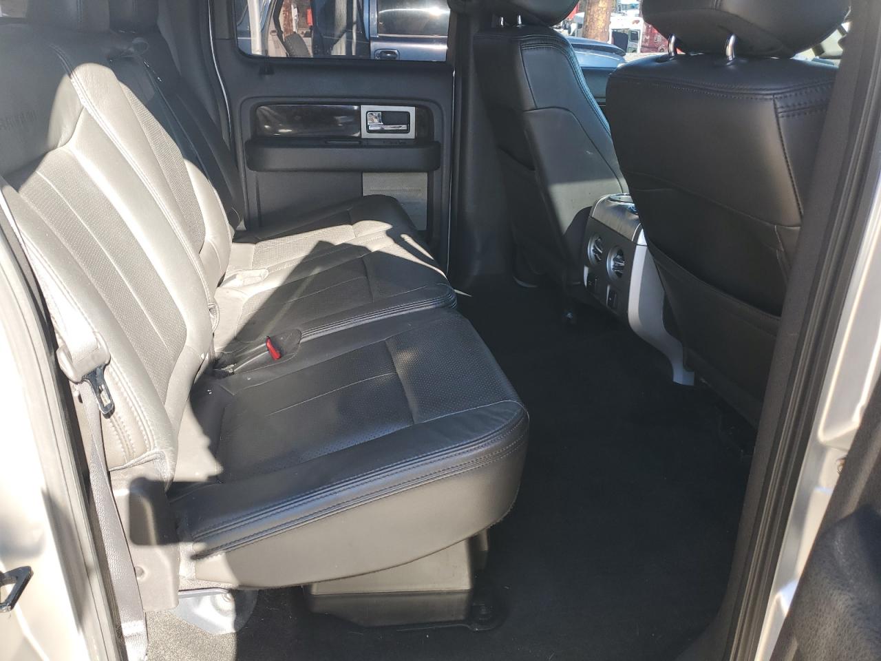 2013 Ford F-150 - Image 10