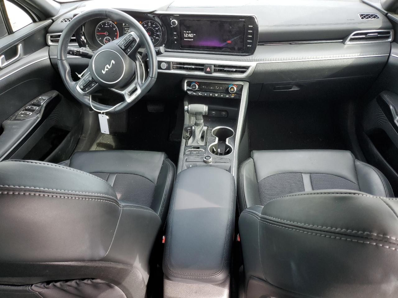 2022 Kia K5 - Image 8