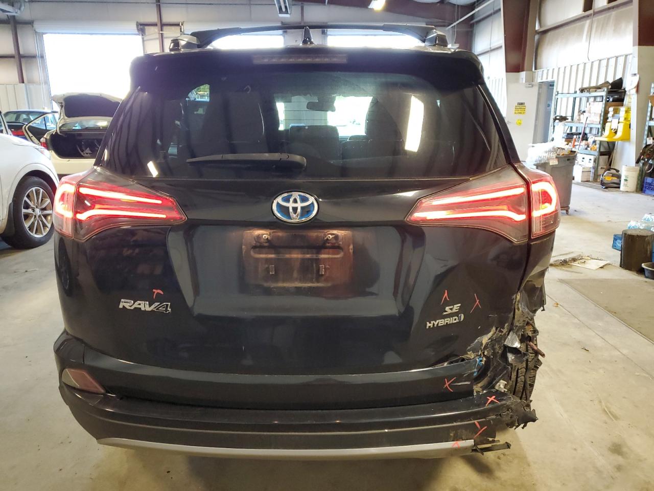 VIN JTMJJREV4HD112413 2017 TOYOTA RAV4 no.6