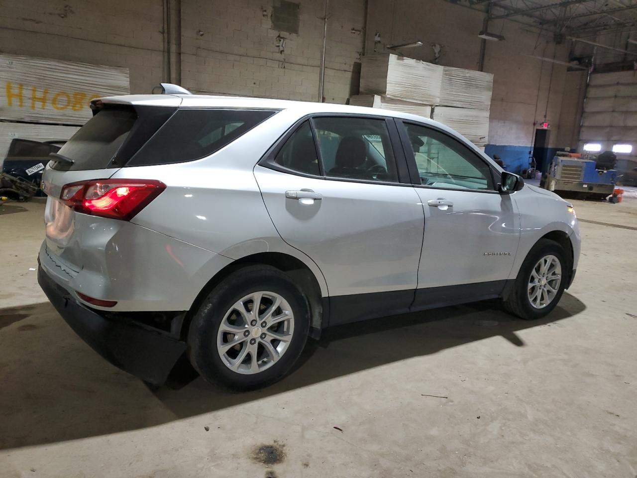 2020 Chevrolet Equinox - Image 3