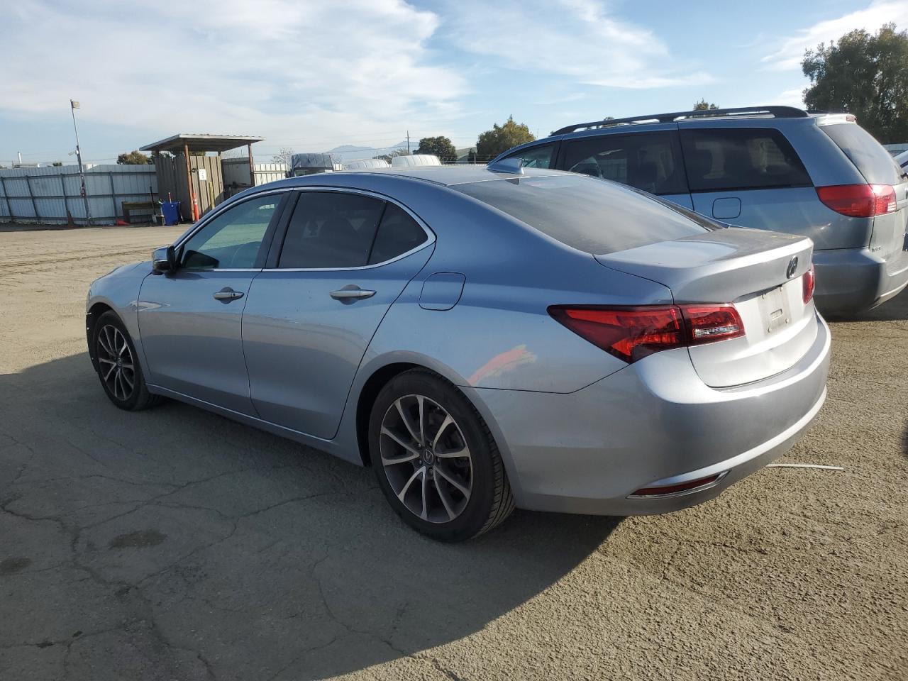 VIN 19UUB2F54FA017835 2015 ACURA TLX no.2