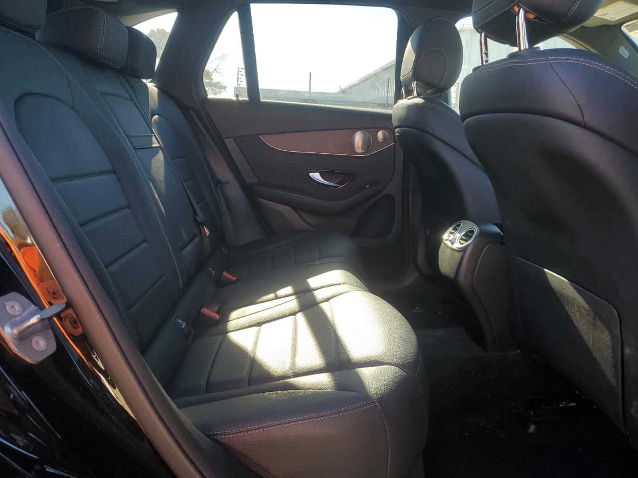 2020 Mercedes-Benz GLC - Image 11