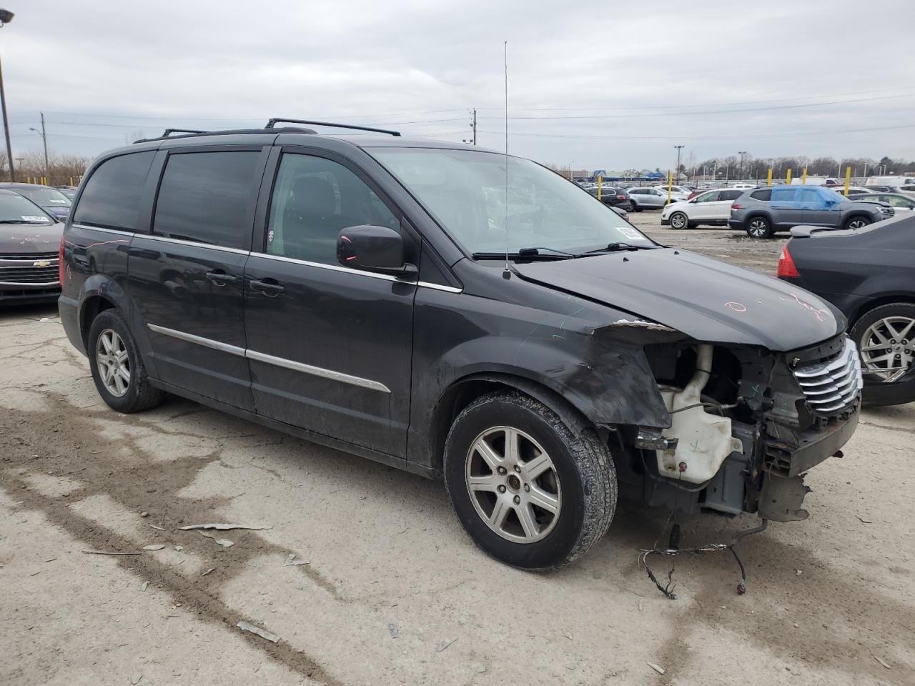 2012 Chrysler Town & Country - Image 4