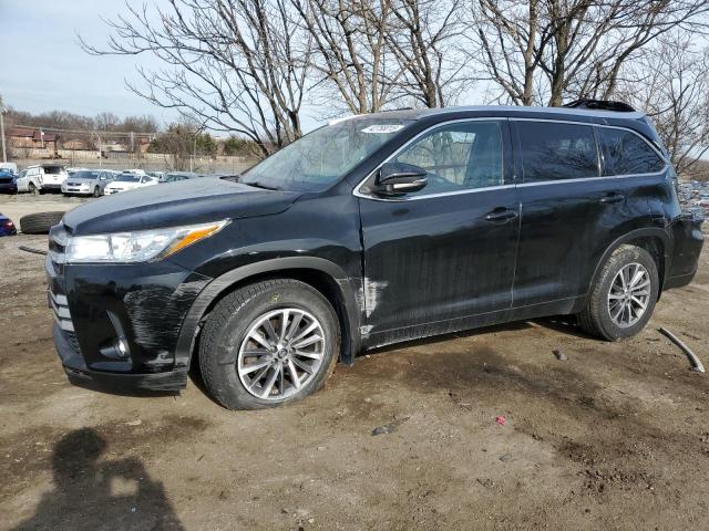 2017 Toyota Highlander Se