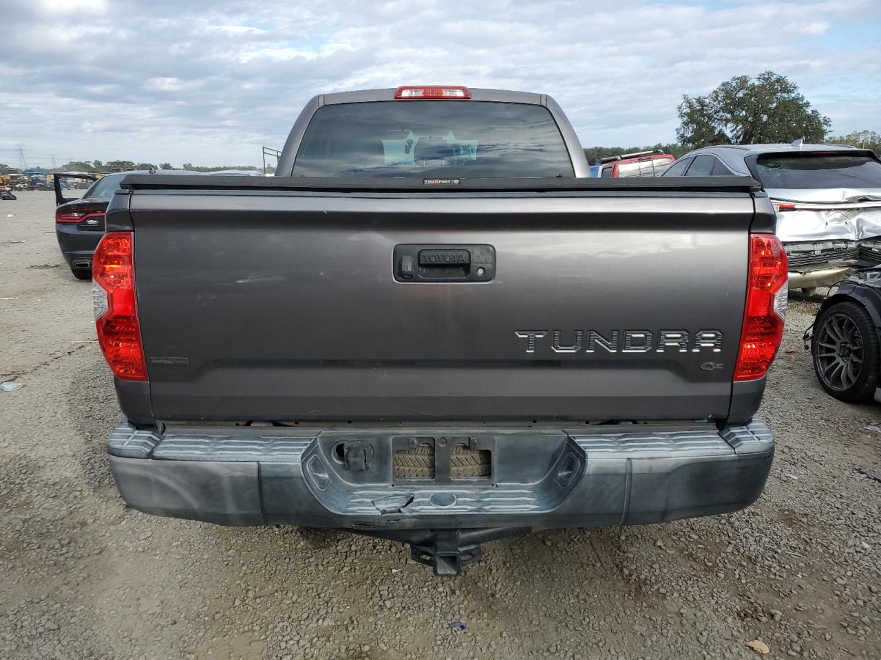 2014 Toyota Tundra - Image 6