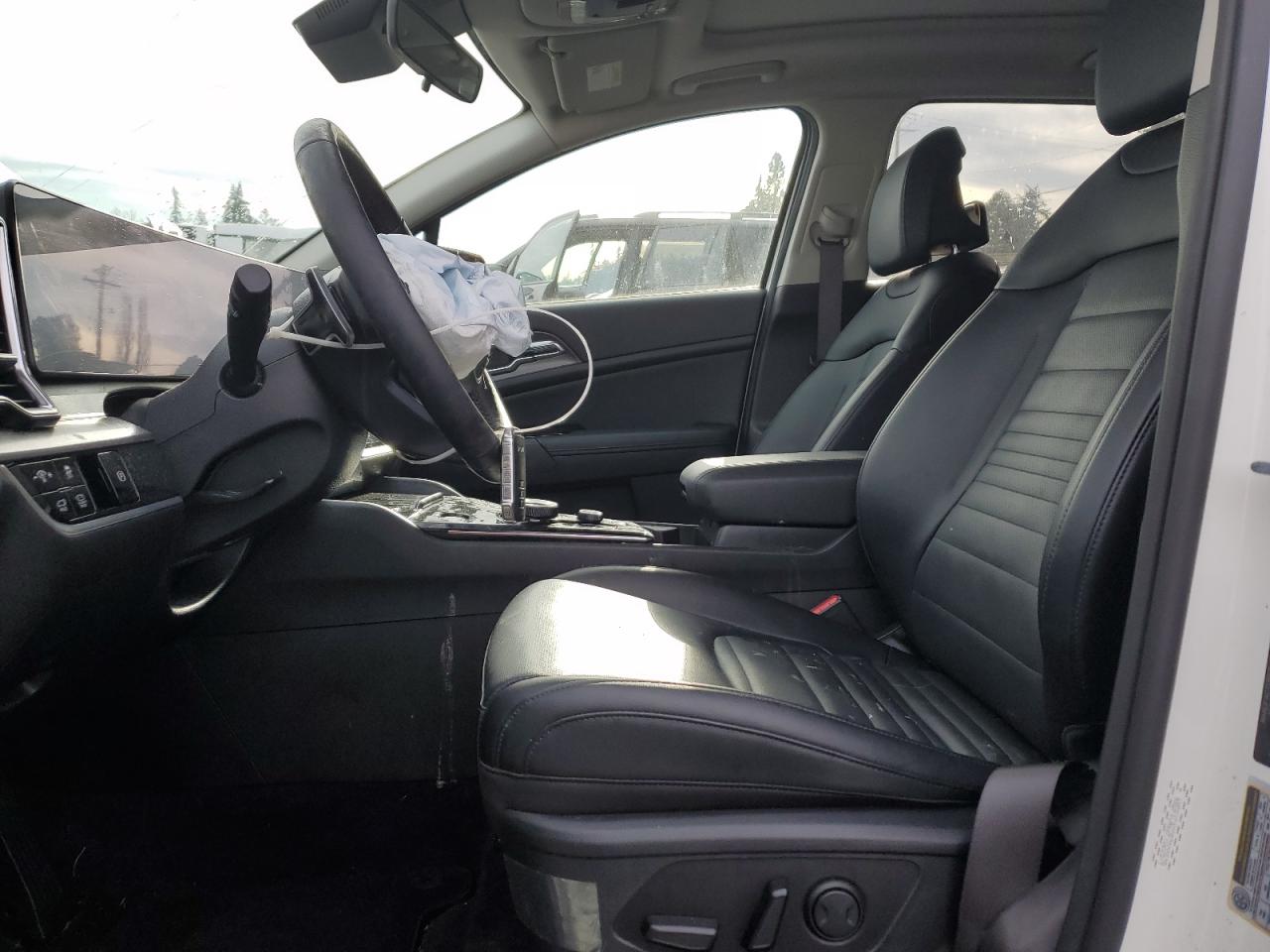 2023 Kia Sportage - Image 7