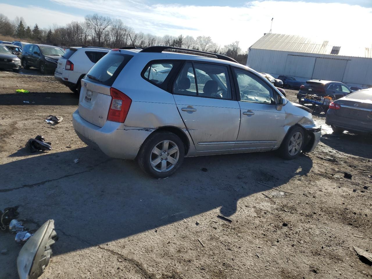2009 Kia Rondo - Image 3