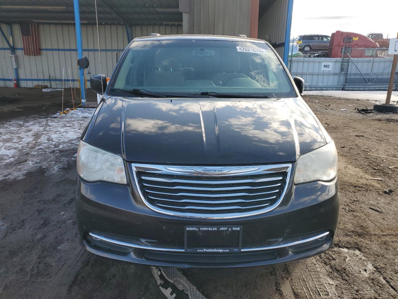 2015 Chrysler Town & Country - Image 5