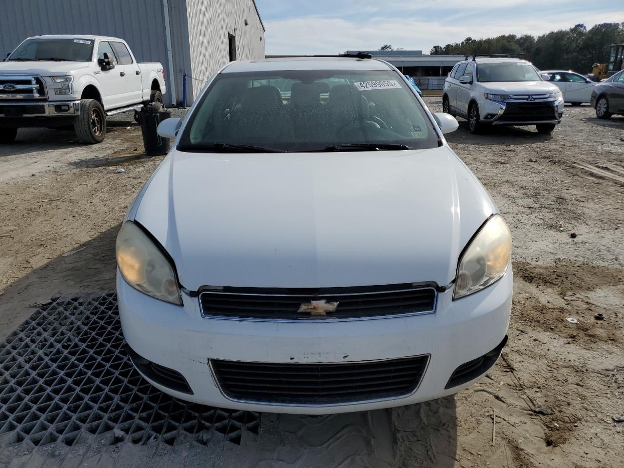 2011 Chevrolet Impala - Image 5