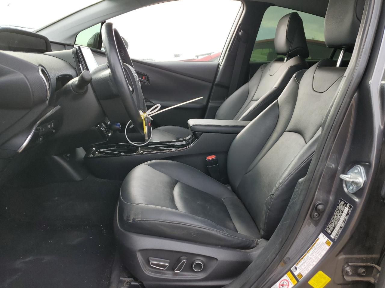 2017 Toyota Prius - Image 7