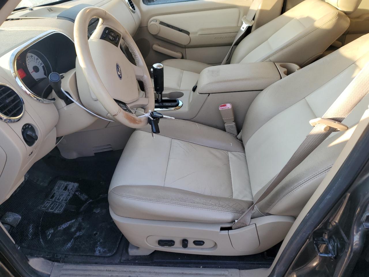 2007 Ford Explorer - Image 7