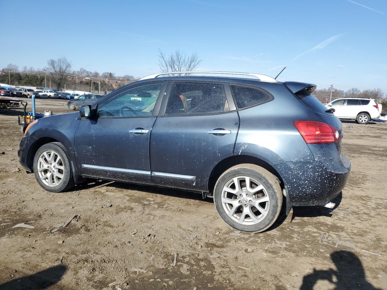 2013 Nissan Rogue - Image 2