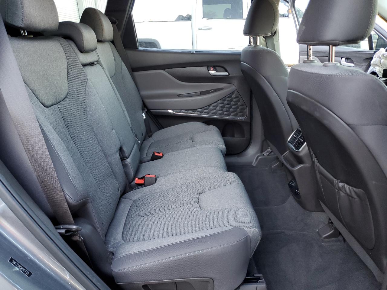 2019 Hyundai Santa Fe - Image 11