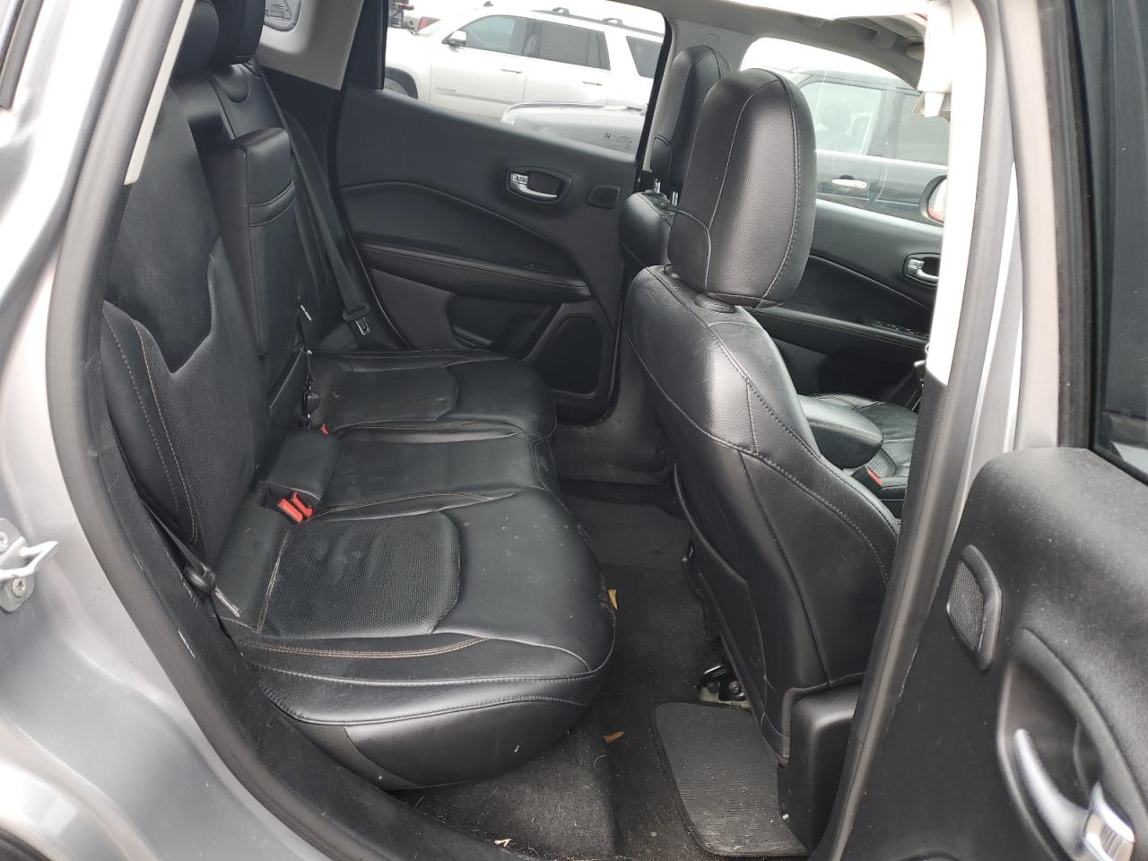 2017 Jeep Compass - Image 12