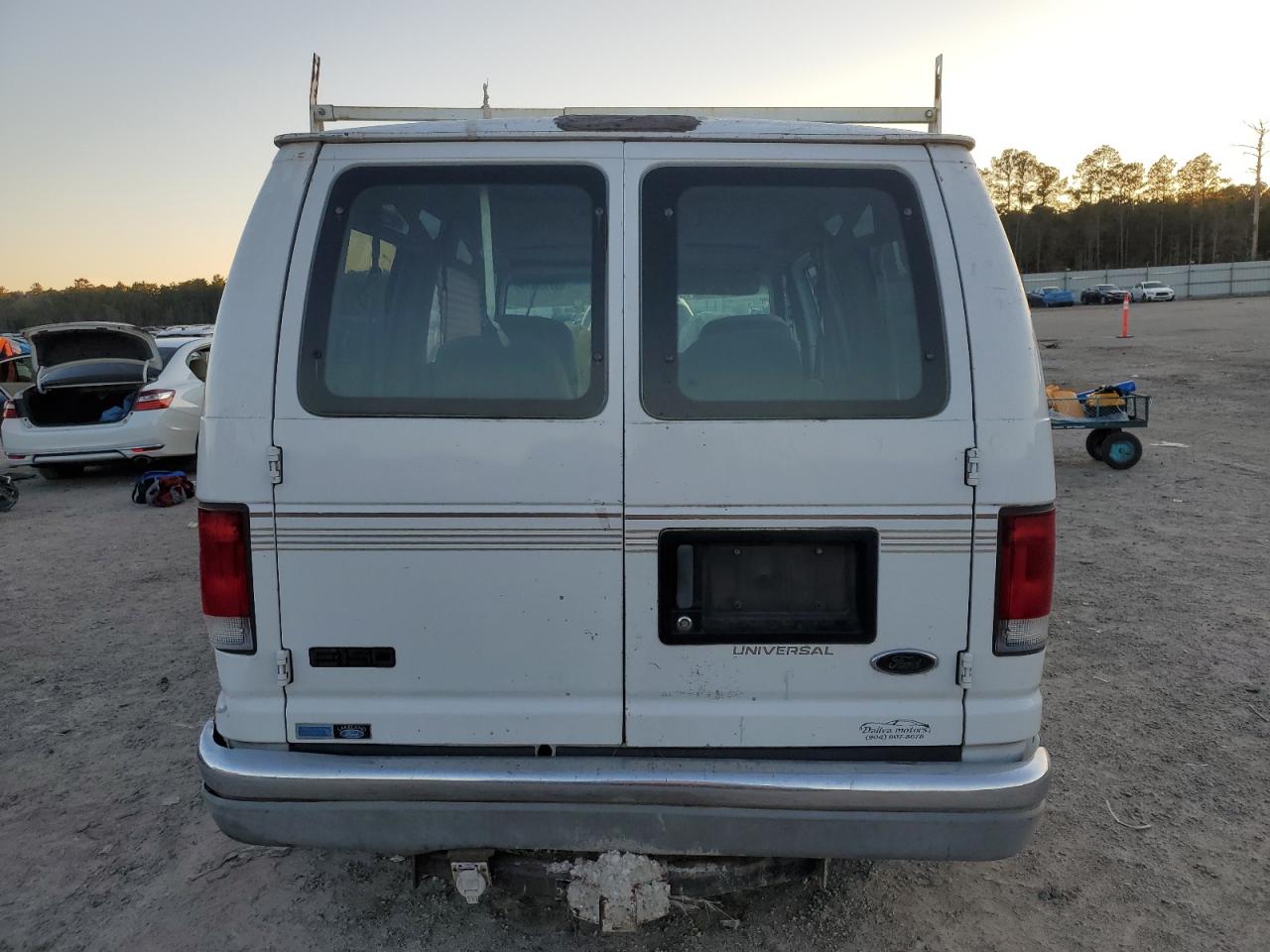 2000 Ford Econoline - Image 6