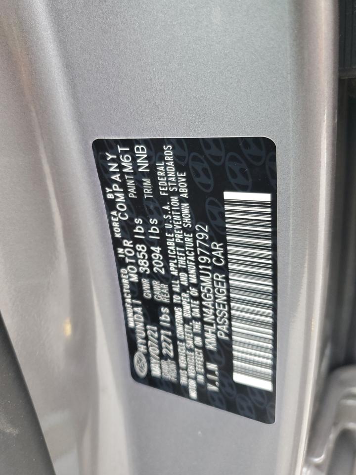 2021 Hyundai Elantra - Image 13