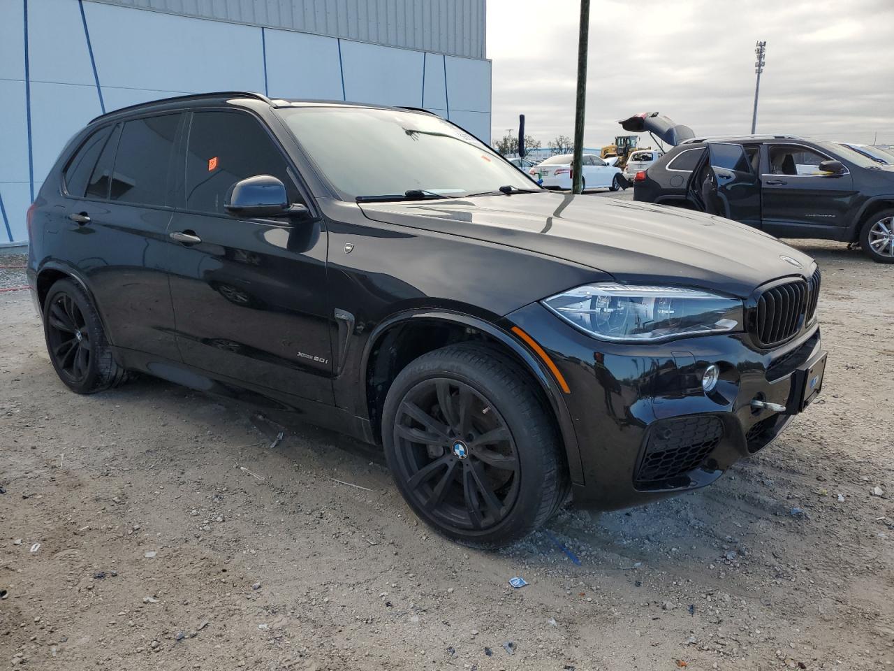 VIN 5UXKR6C52G0J82690 2016 BMW X5 no.4