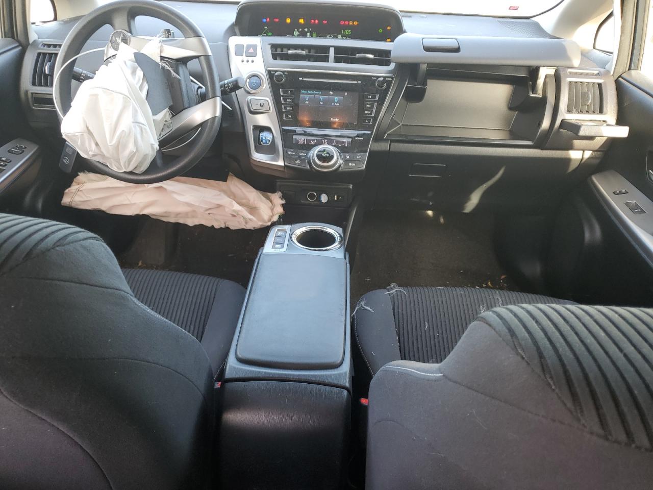 2017 Toyota Prius - Image 8