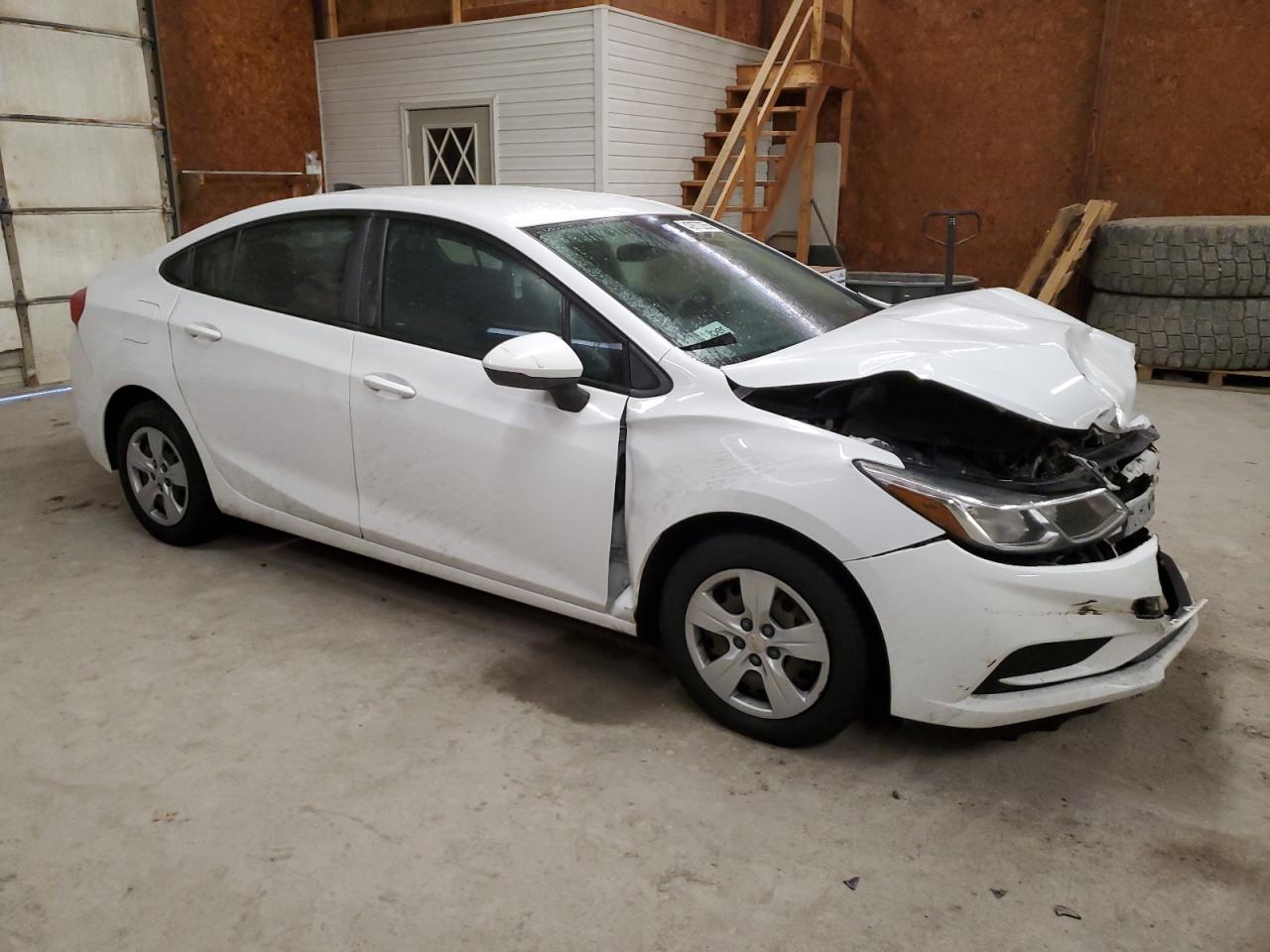 2018 Chevrolet Cruze - Image 4