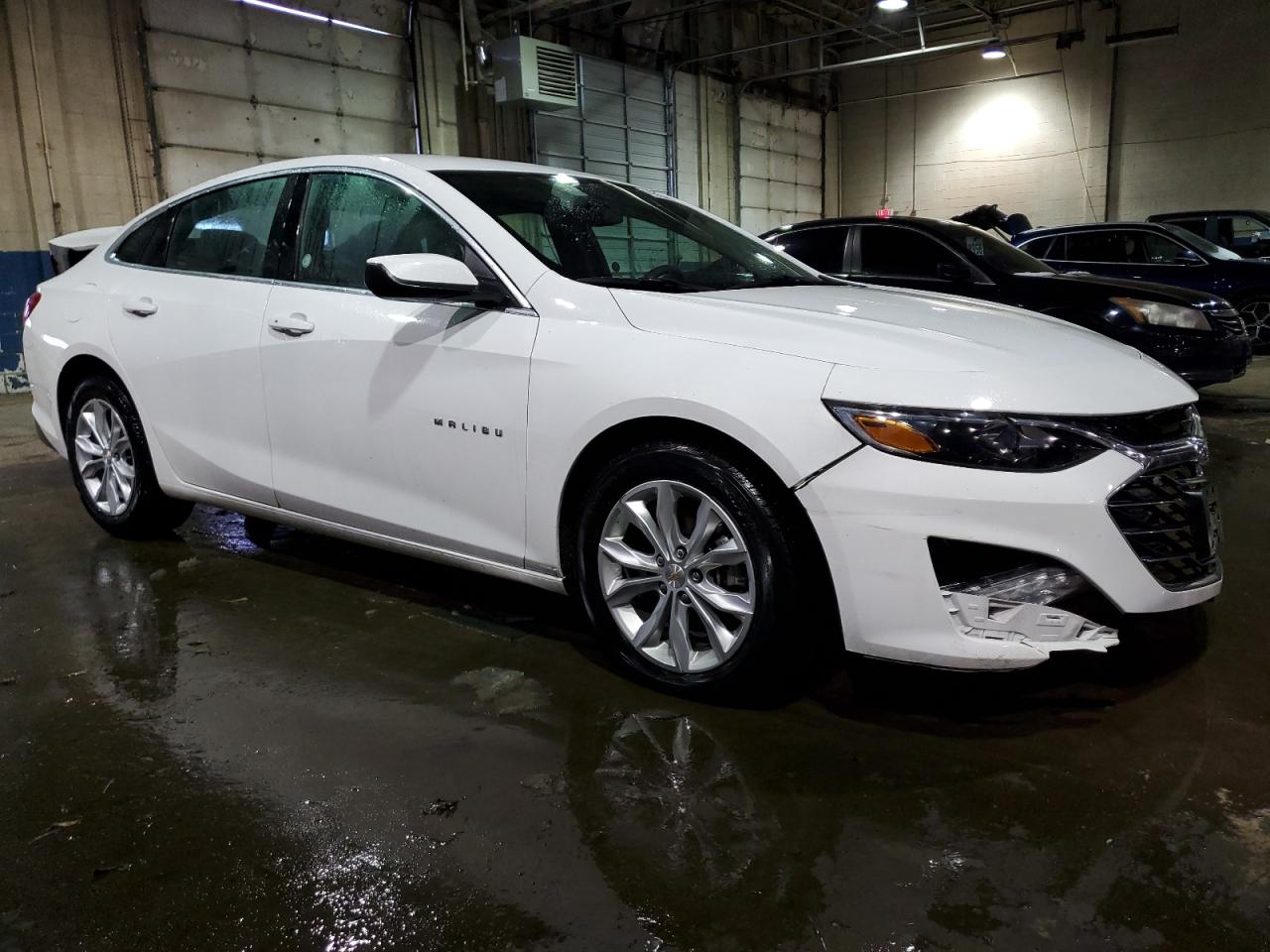 2023 Chevrolet Malibu - Image 4