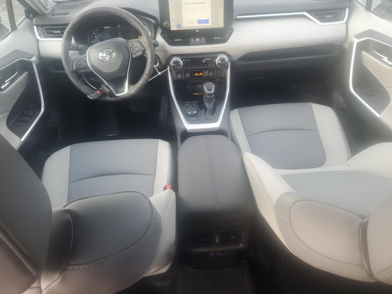 2024 Toyota RAV 4 - Image 8