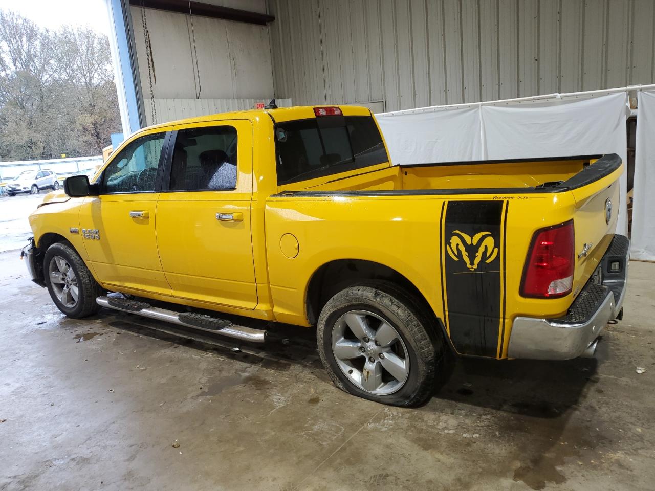 2016 RAM 1500 - Image 2