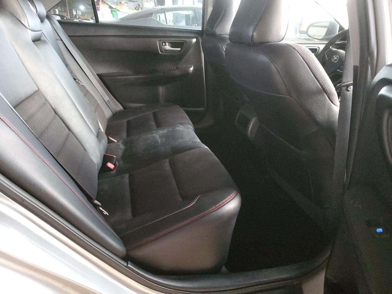 2016 Toyota Camry - Image 10